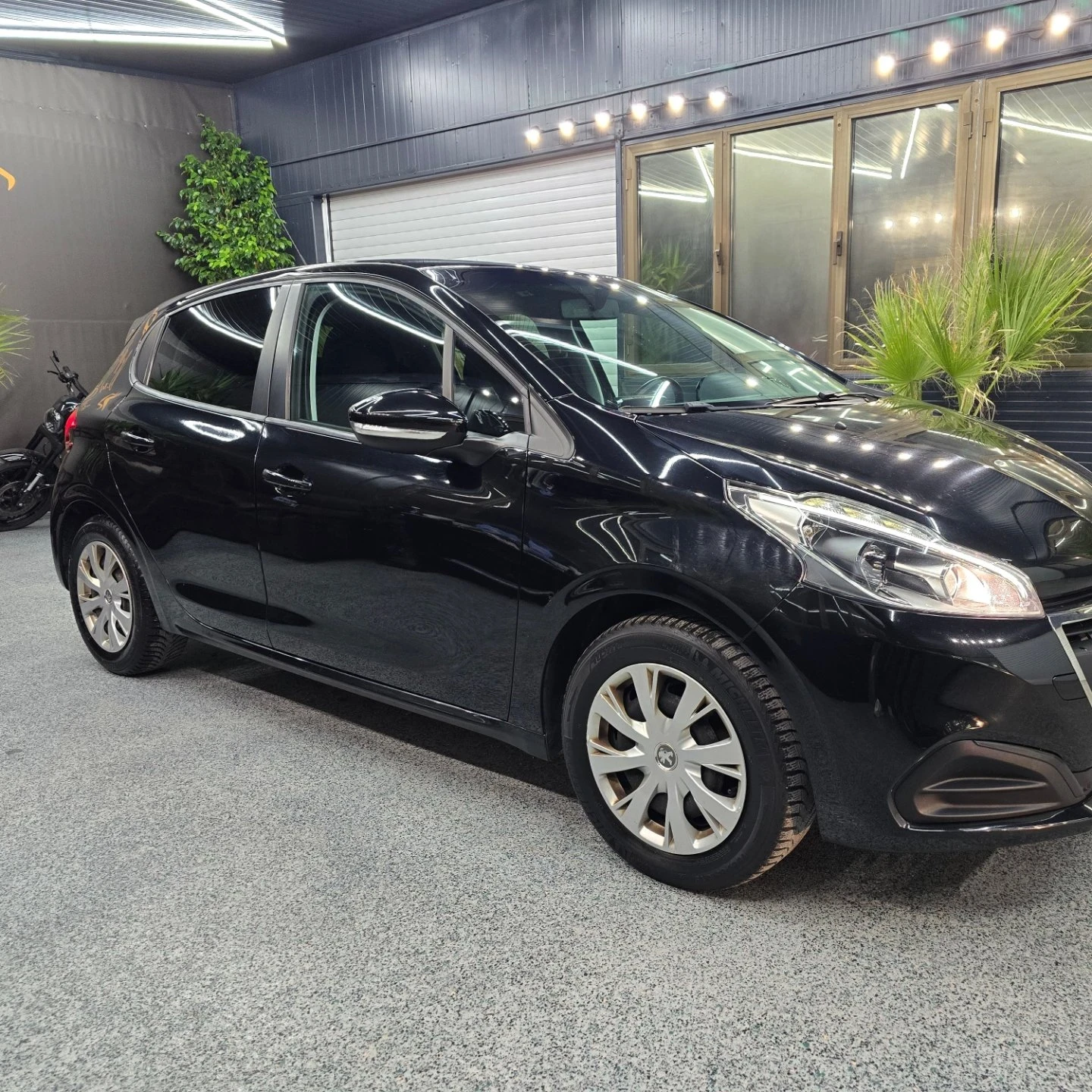 Peugeot 208 Xenon Parktronik Klimatronik - изображение 3