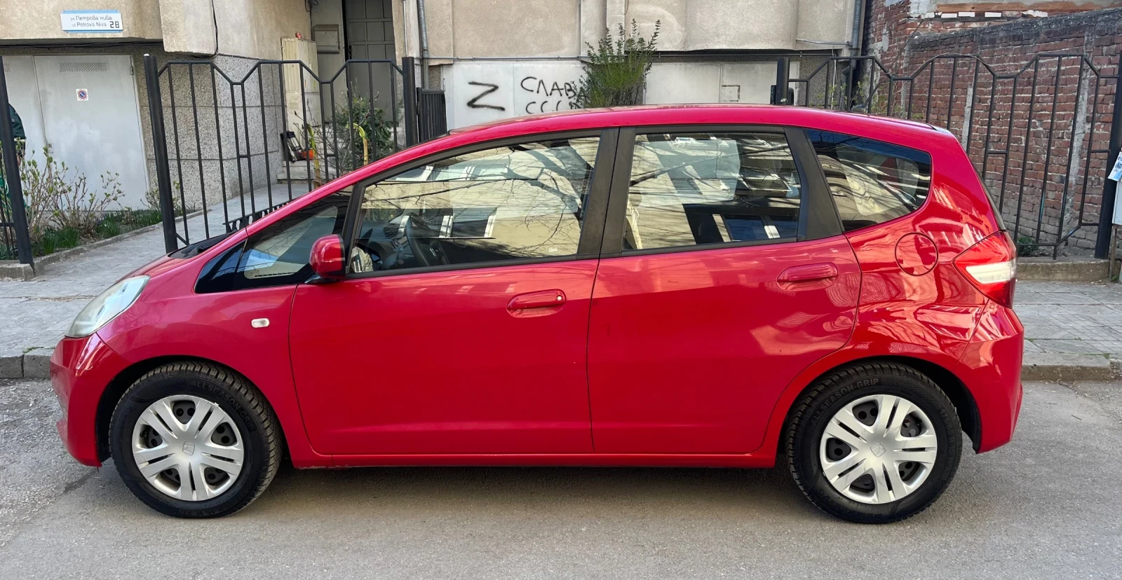Honda Jazz 1.2 Petrol Trend 90 к.с 46 000 км. - изображение 2