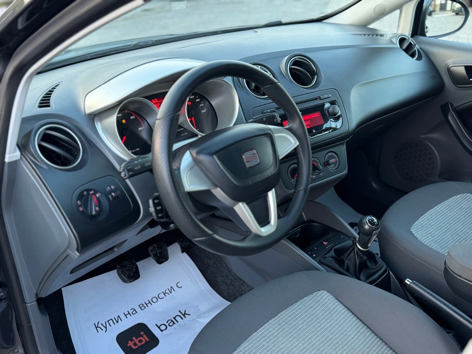 Seat Ibiza 1.9TDi 105кс КЛИМАТИК  - изображение 10