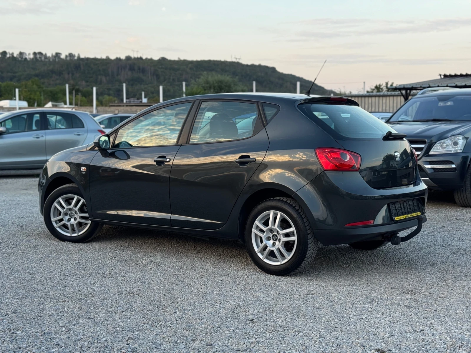 Seat Ibiza 1.9TDi 105кс КЛИМАТИК  - изображение 8