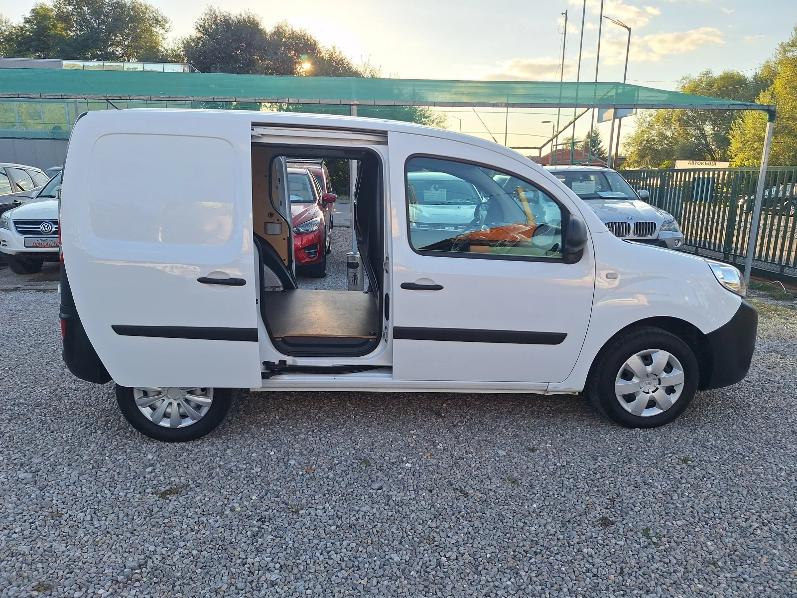 Renault Kangoo 1.5dci 80ks evro 6d! - изображение 3