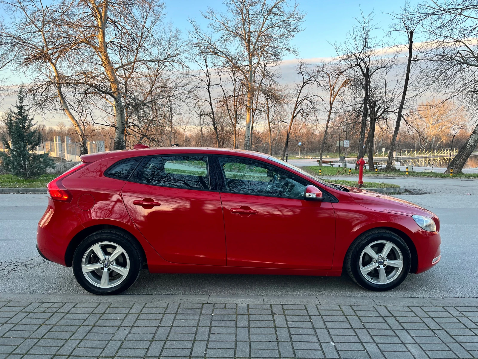 Volvo V40 1.6= D2= ���� ��������= ���������� ���������!!! | Mobile.bg � ����������� 8