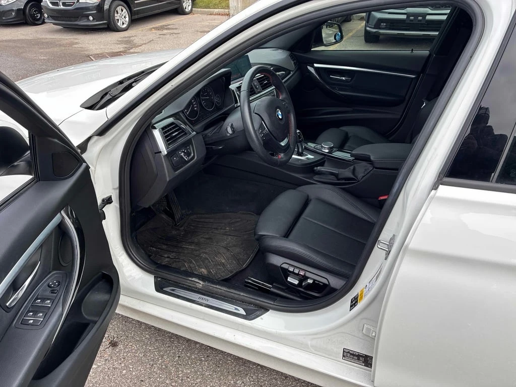 BMW 330 i xDrive * CARFAX * БЕЗ ПЪРВОНАЧАЛНА ВНОСКА - изображение 7