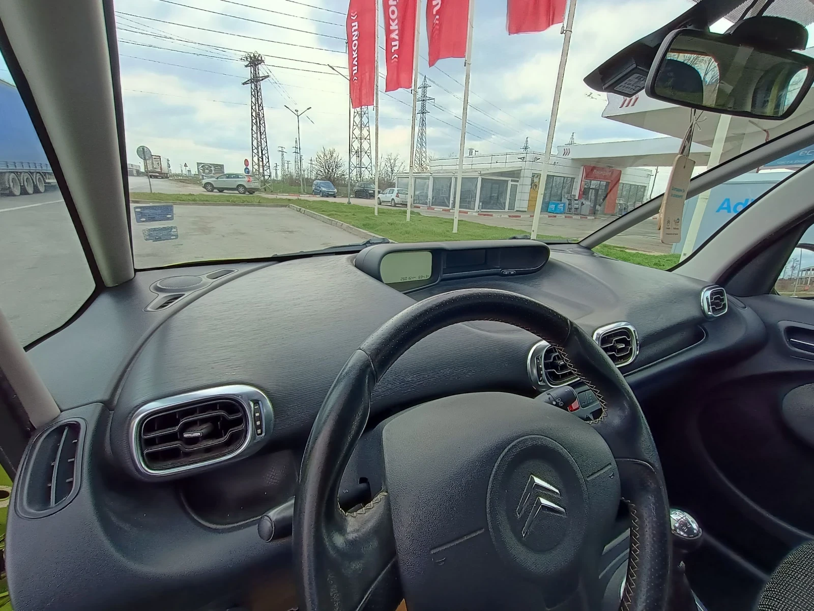 Citroen C3 Picasso, снимка 8 - Автомобили и джипове - 53913567