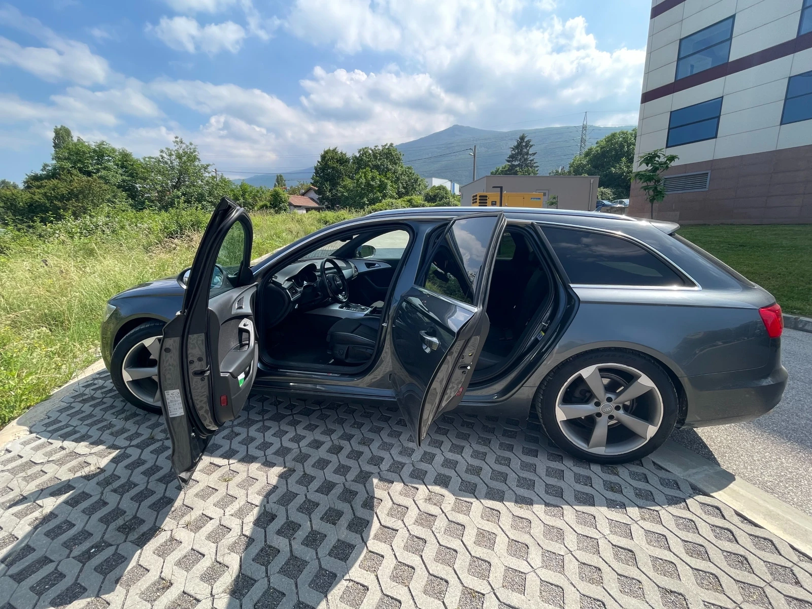 Audi A6 S-Line 3.0TDI, снимка 2 - Автомобили и джипове - 53951472