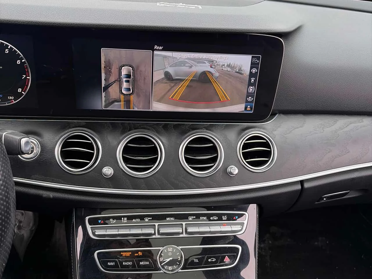 Mercedes-Benz E 300 CARFAX/Burmester/360КАМ/ПОДГРЕВ/ПАМЕТ/ПАНО/HEAD UP, снимка 8 - Автомобили и джипове - 53990668