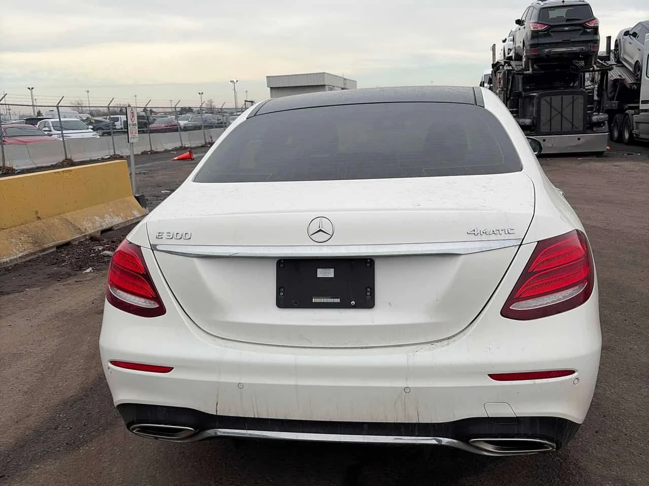 Mercedes-Benz E 300 CARFAX/Burmester/360КАМ/ПОДГРЕВ/ПАМЕТ/ПАНО/HEAD UP, снимка 5 - Автомобили и джипове - 53990668