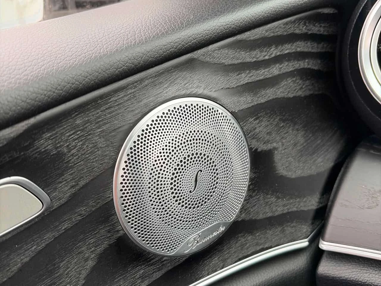 Mercedes-Benz E 300 CARFAX/Burmester/360КАМ/ПОДГРЕВ/ПАМЕТ/ПАНО/HEAD UP, снимка 9 - Автомобили и джипове - 53990668