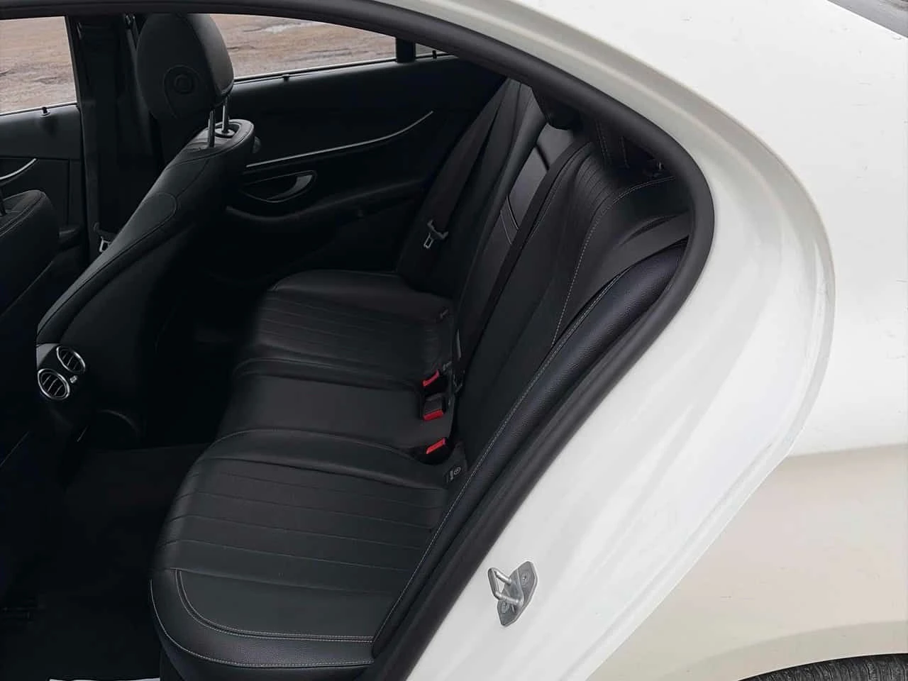 Mercedes-Benz E 300 CARFAX/Burmester/360КАМ/ПОДГРЕВ/ПАМЕТ/ПАНО/HEAD UP, снимка 12 - Автомобили и джипове - 53990668