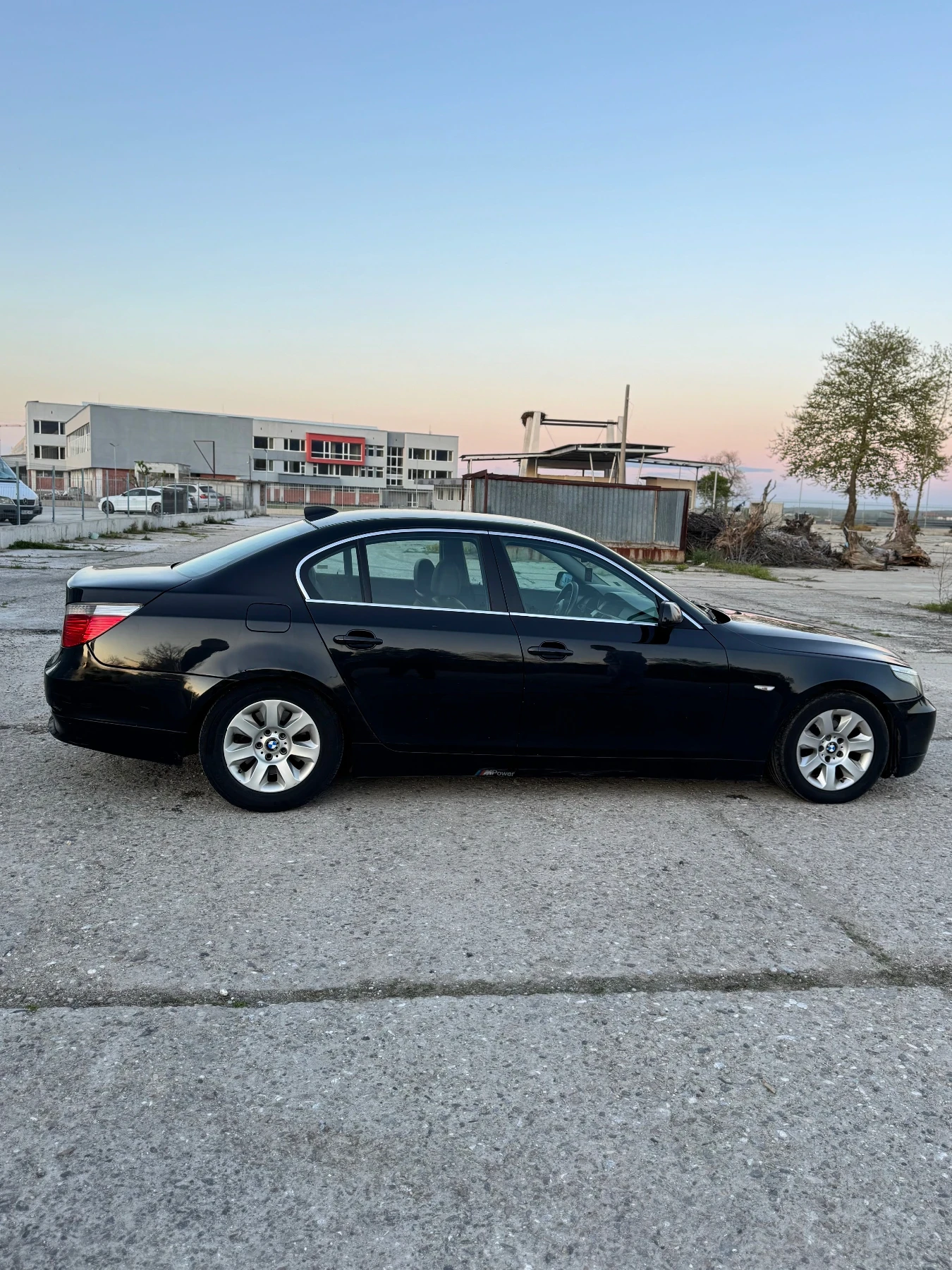 BMW 520 E60 топ , снимка 5 - Автомобили и джипове - 54303143