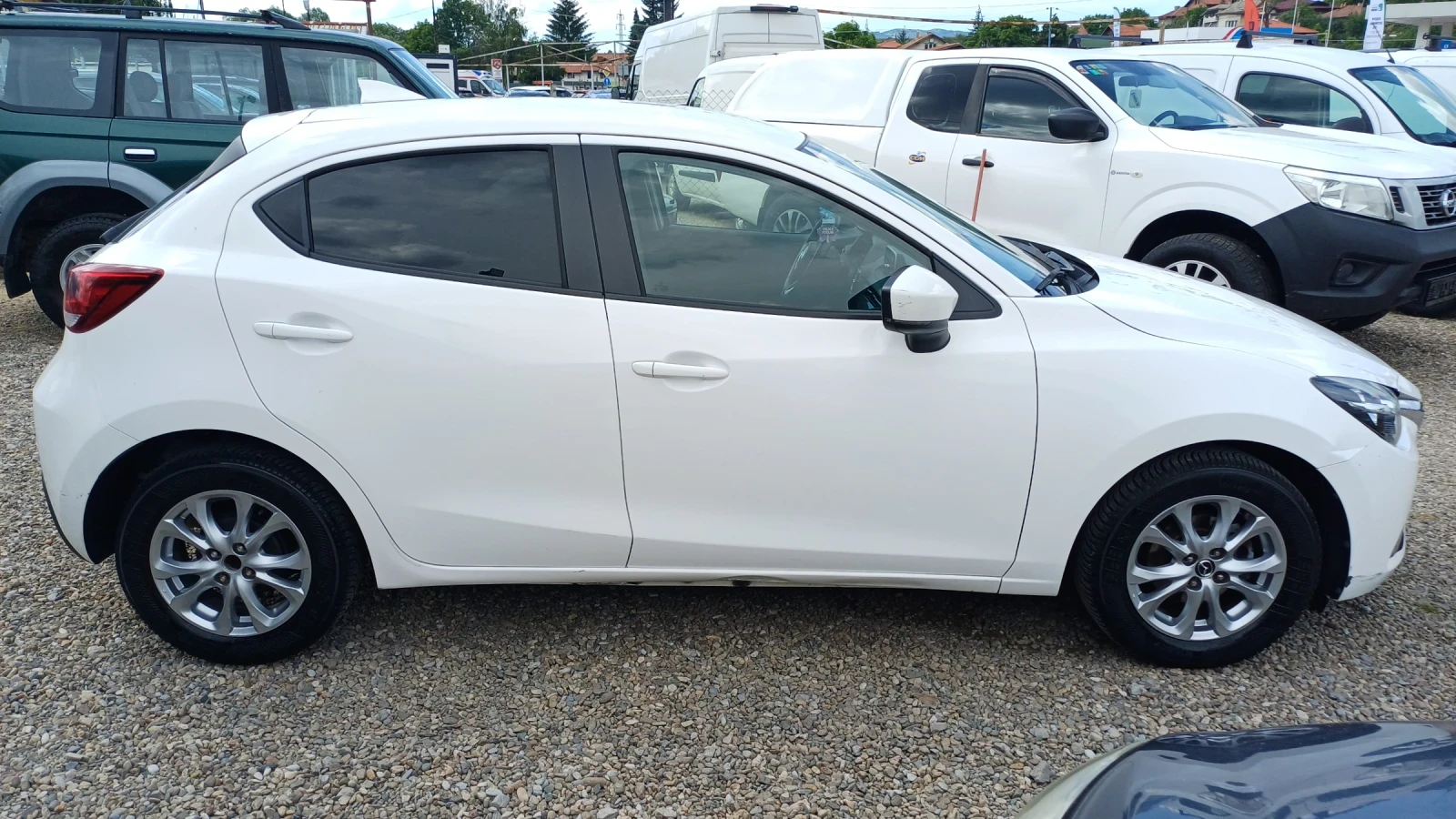 Mazda 2 1.5 85000km, снимка 5 - Автомобили и джипове - 54946542