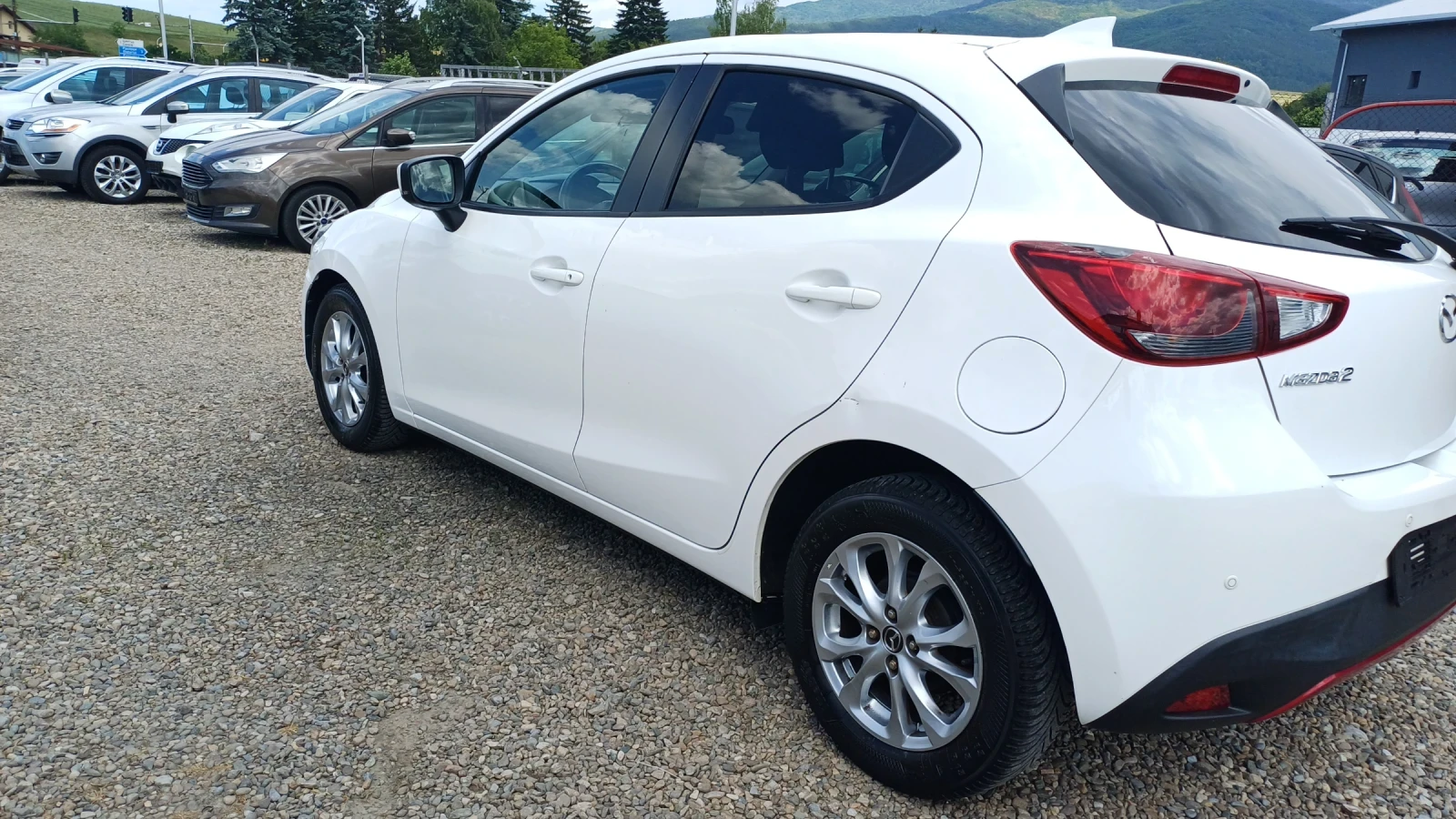 Mazda 2 1.5 85000km, снимка 2 - Автомобили и джипове - 54946542
