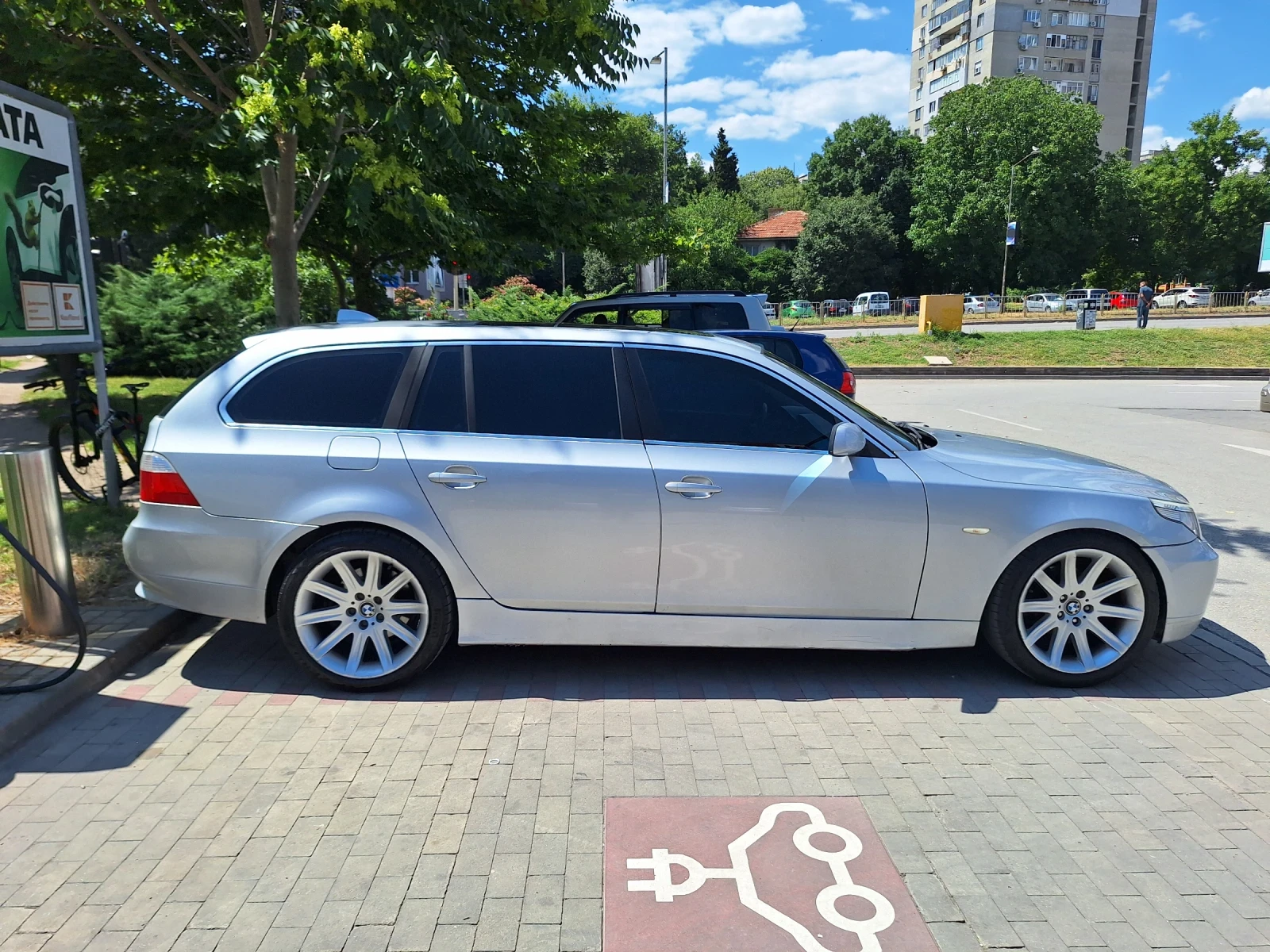 BMW 525, снимка 4 - Автомобили и джипове - 55246786