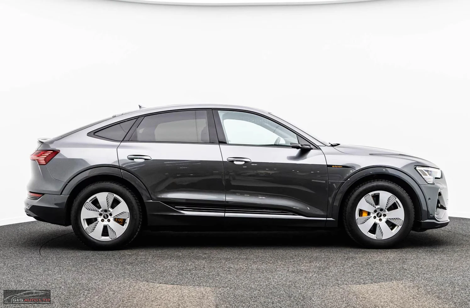 Audi E-Tron 50/313HP/SPORTBACK/S-LINE/PANO/360/HUD/ACC/789z, снимка 6 - Автомобили и джипове - 55704292