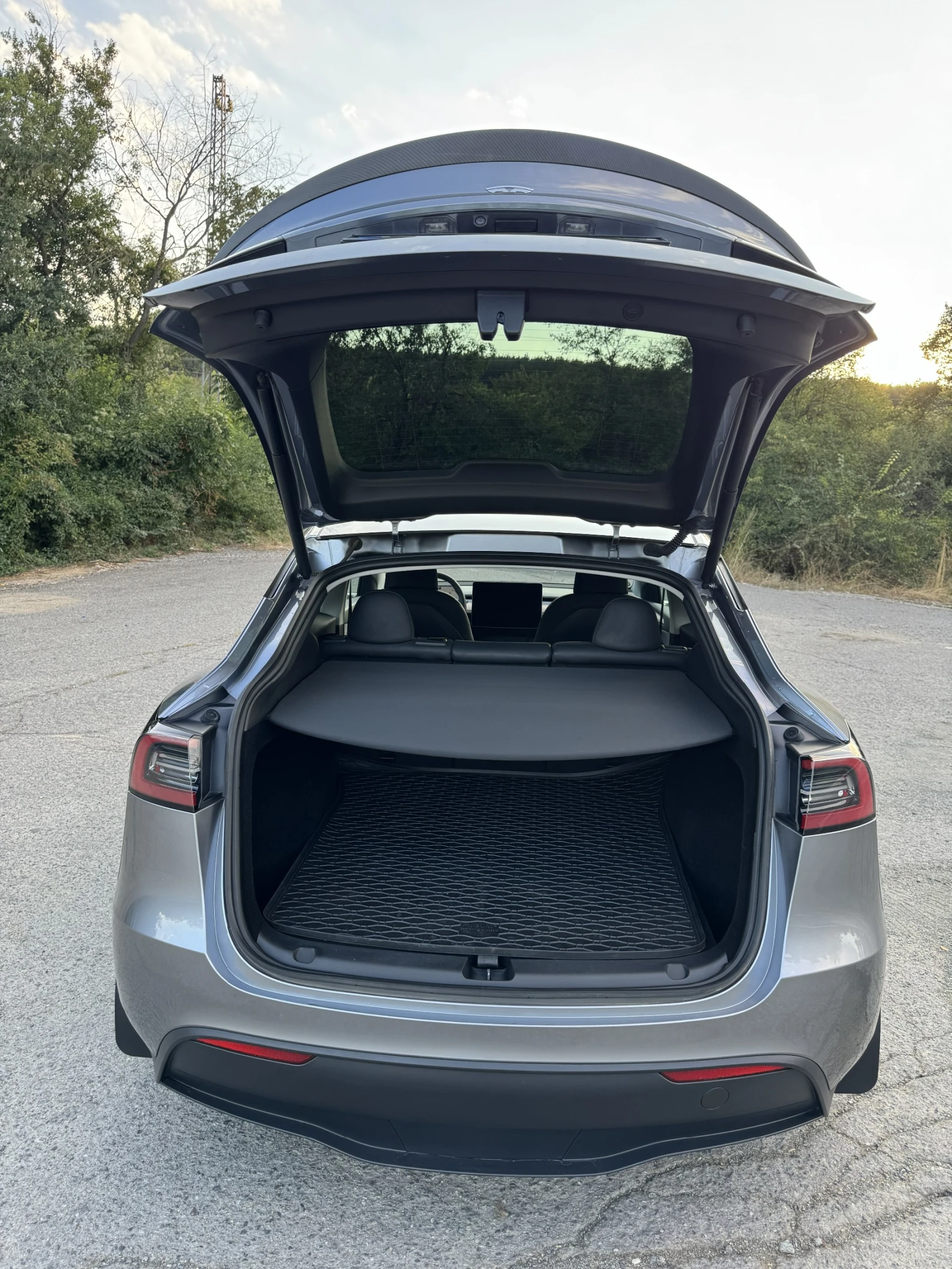 Tesla Model Y, снимка 6 - Автомобили и джипове - 55732739