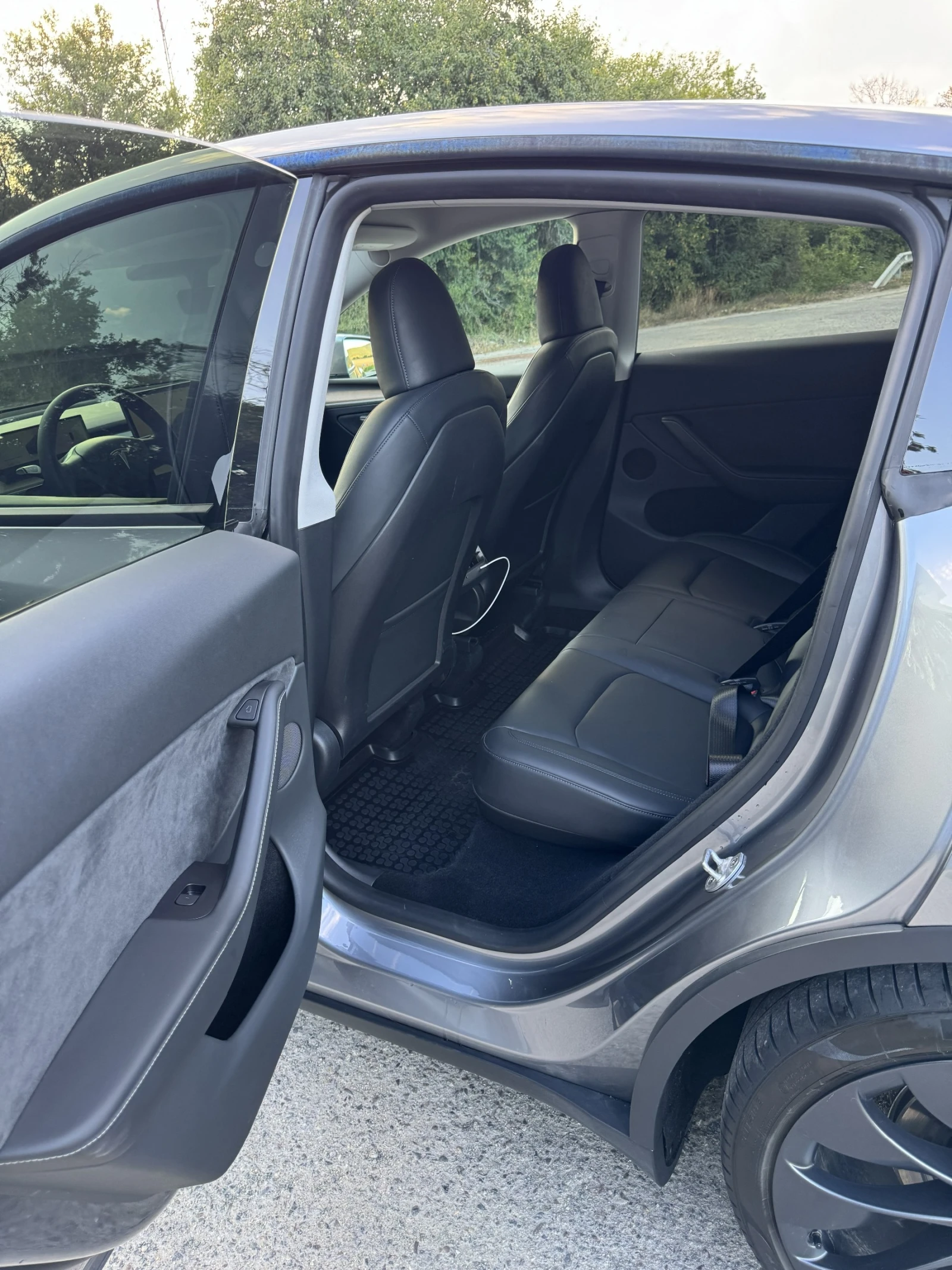 Tesla Model Y, снимка 9 - Автомобили и джипове - 55732739