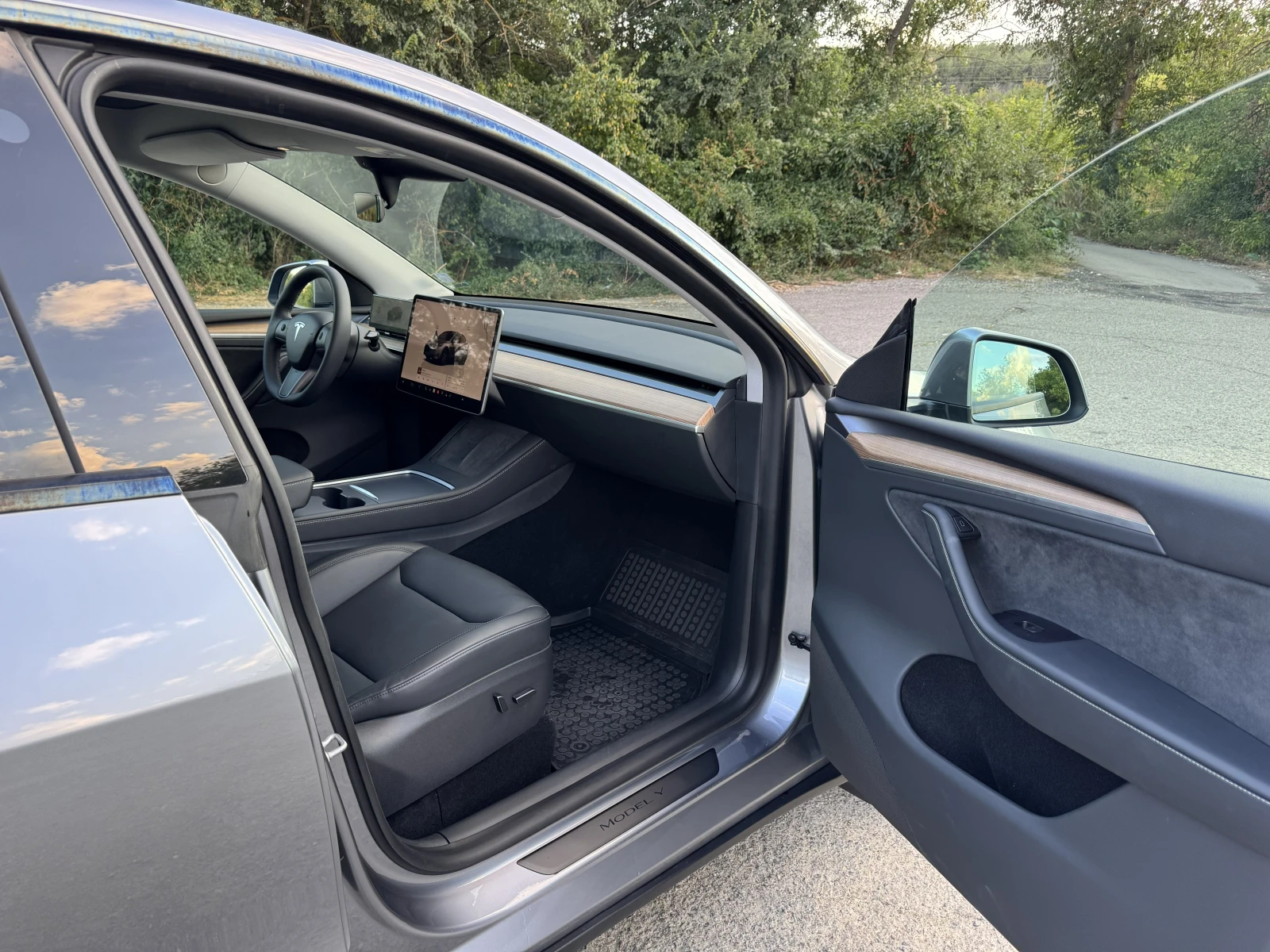 Tesla Model Y, снимка 8 - Автомобили и джипове - 55732739