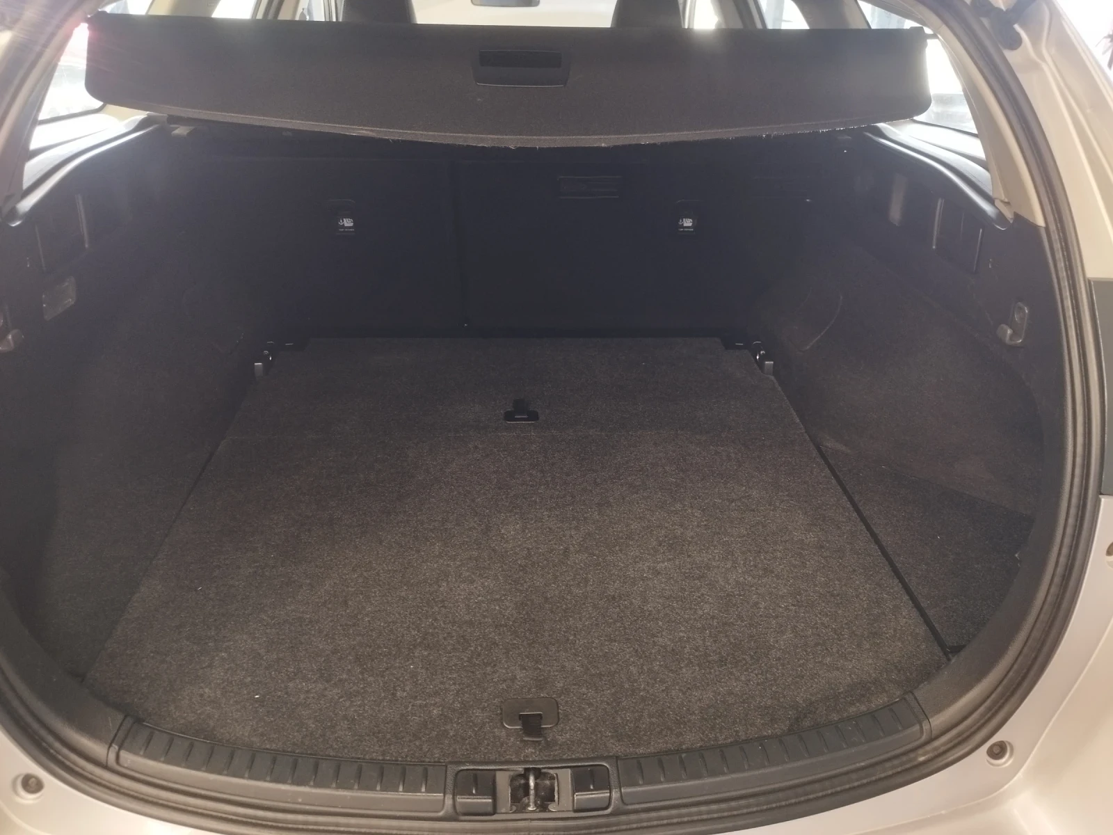 Toyota Auris 1.8hybrid 117000km, снимка 7 - Автомобили и джипове - 55961625