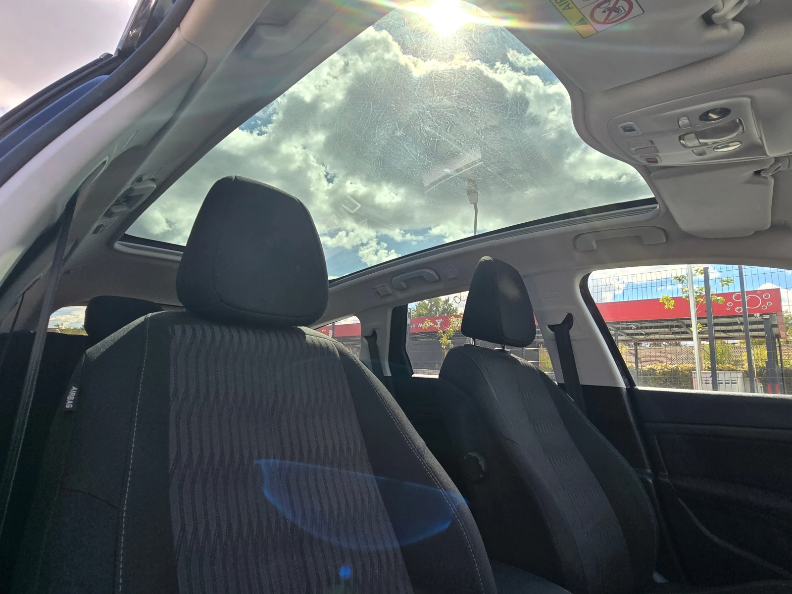 Peugeot 308 1.6HDi/Лизинг, снимка 11 - Автомобили и джипове - 56208469