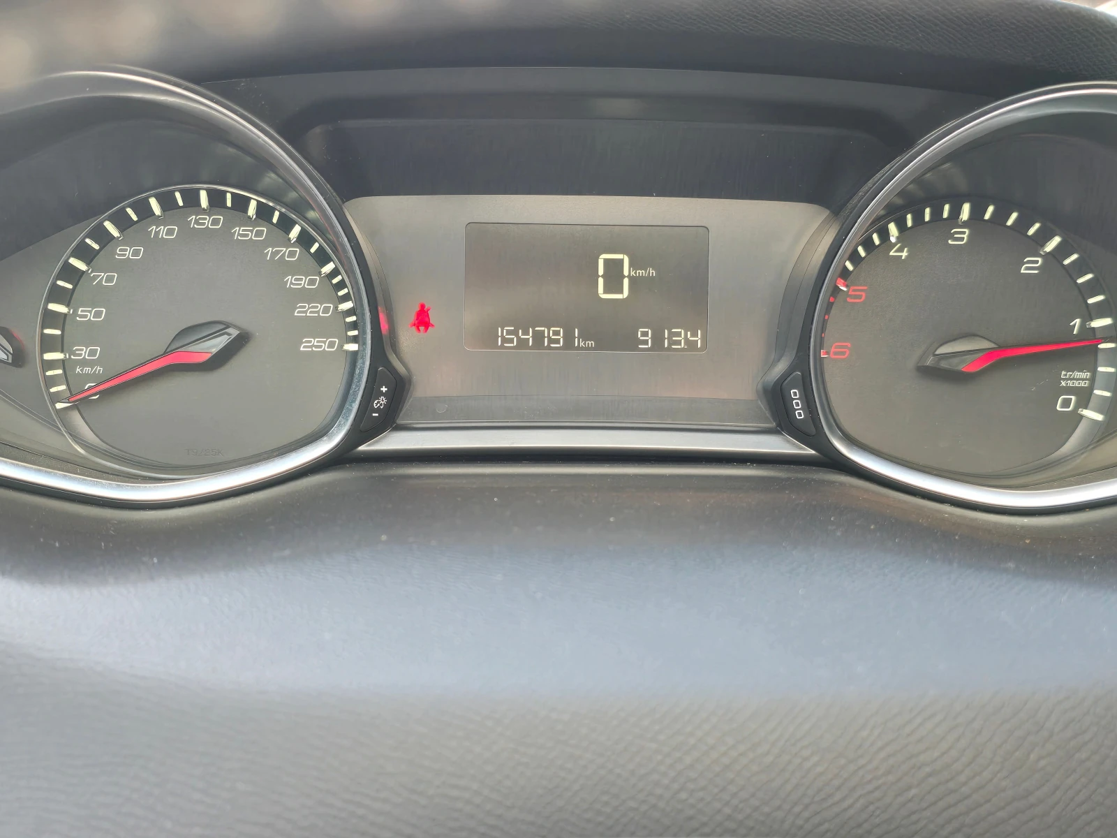 Peugeot 308 1.6HDi/Лизинг, снимка 17 - Автомобили и джипове - 56208469