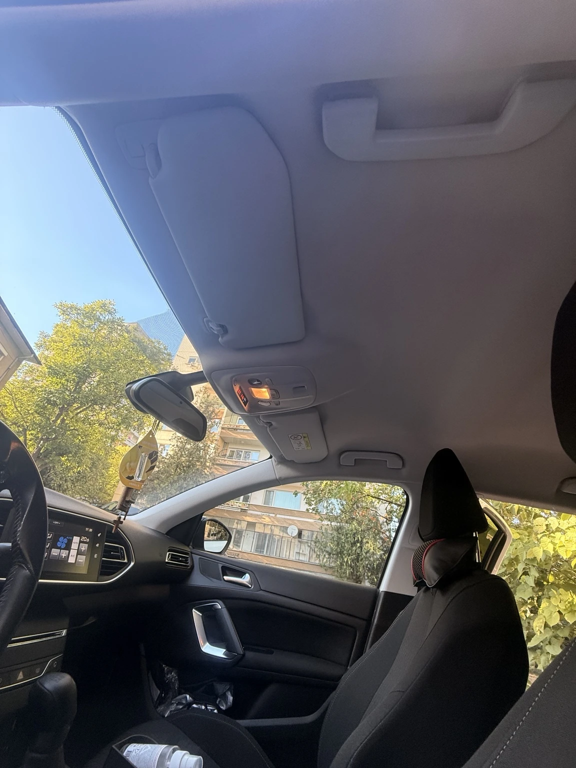 Peugeot 308 1.2 VTi 82 Active, снимка 13 - Автомобили и джипове - 56226843