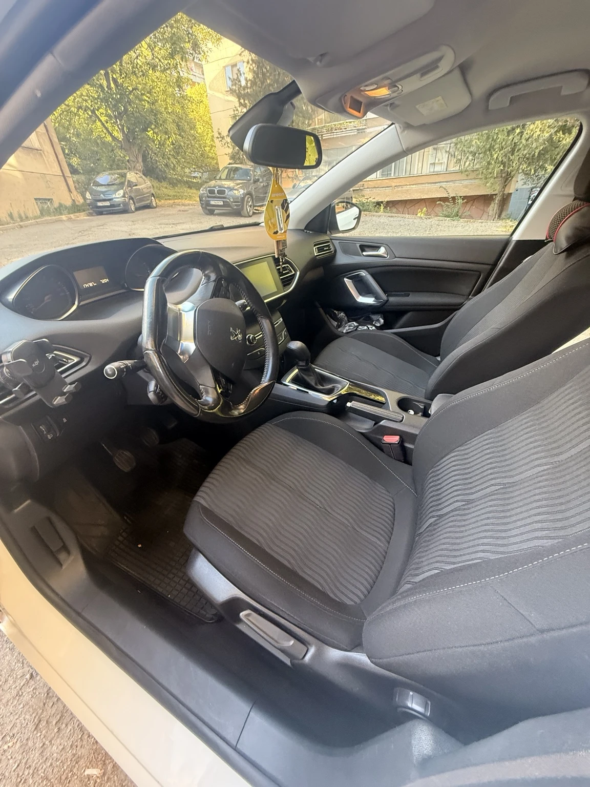 Peugeot 308 1.2 VTi 82 Active, снимка 8 - Автомобили и джипове - 56226843