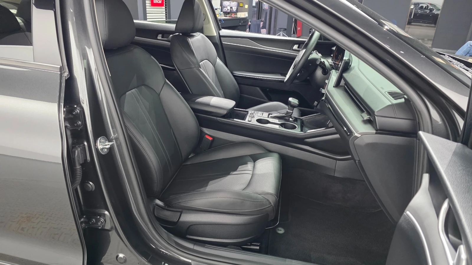 Kia K5 2.0 LPG * ПОДГРЕВ * КАМЕРА * 2 КЛЮЧА, снимка 14 - Автомобили и джипове - 56267907