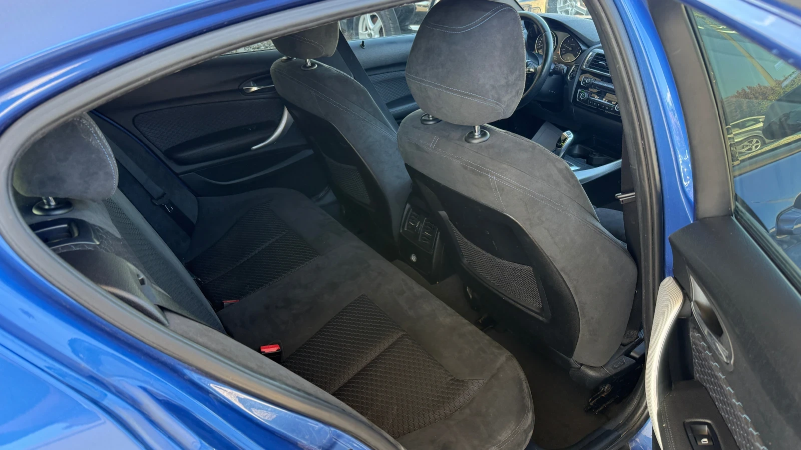 BMW 118 1.5 i 136ps, снимка 8 - Автомобили и джипове - 56327821