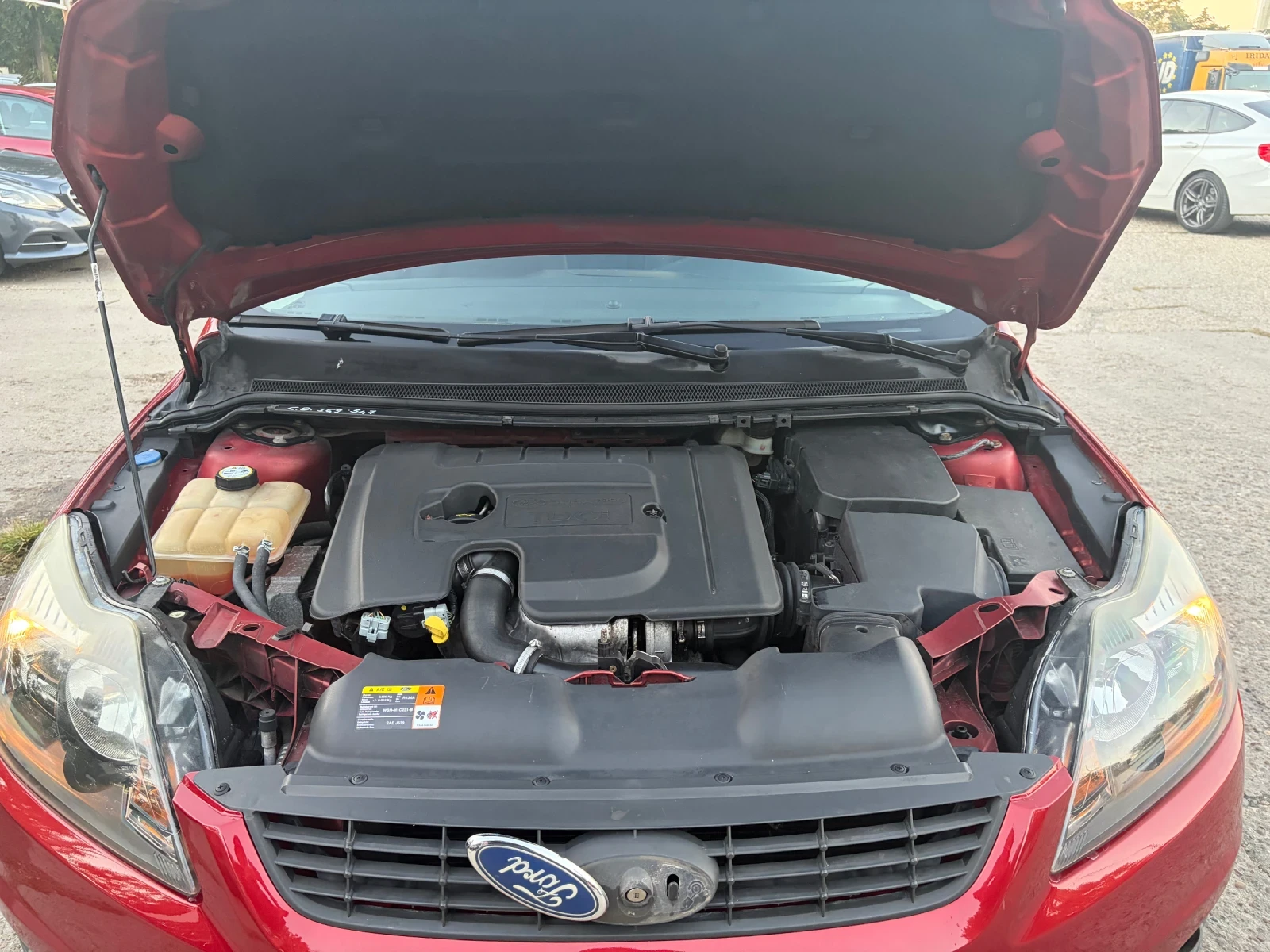 Ford Focus 1.6 TDCI, снимка 15 - Автомобили и джипове - 56360140