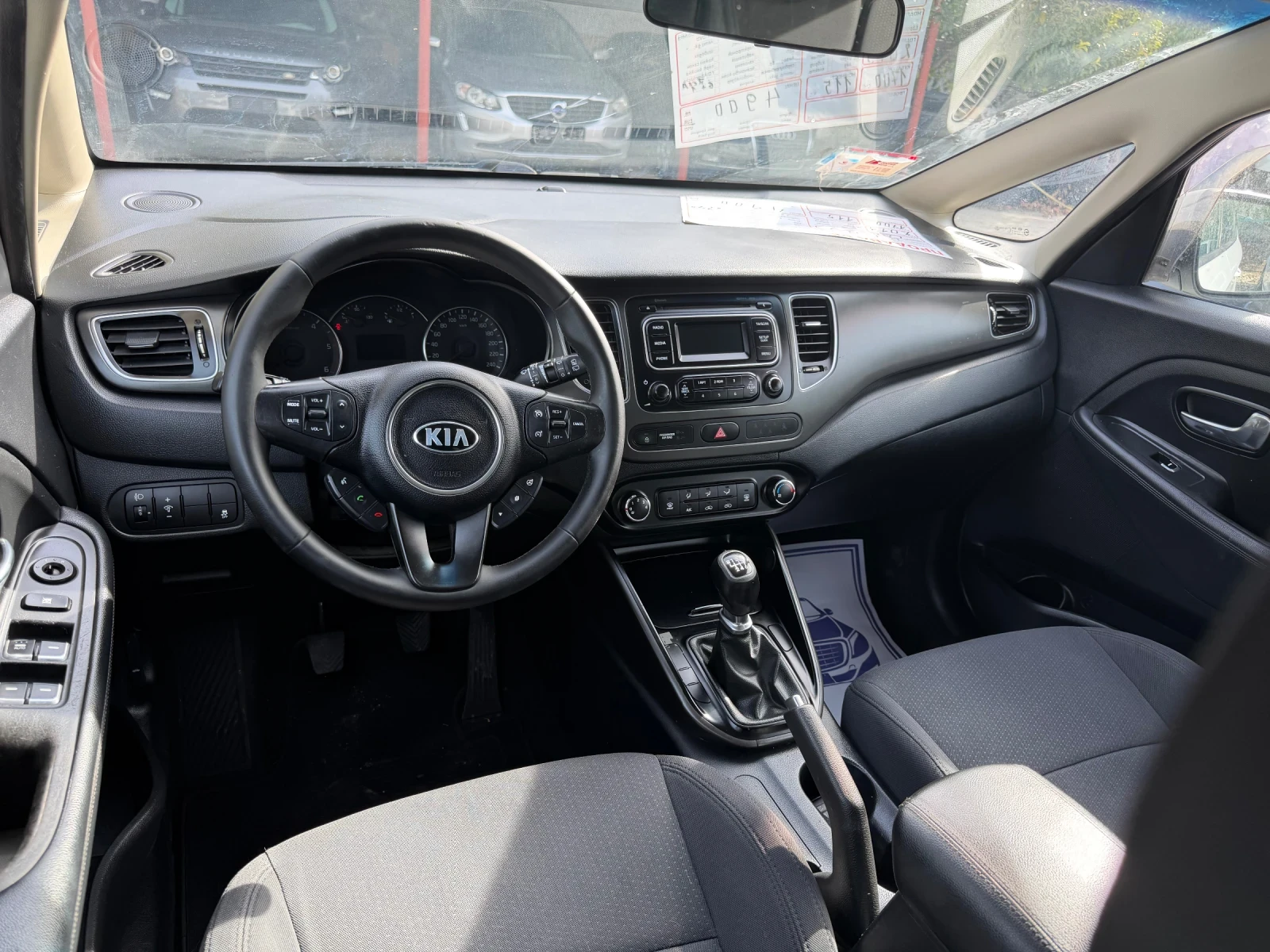 Kia Carens 1.7d, снимка 6 - Автомобили и джипове - 56589145