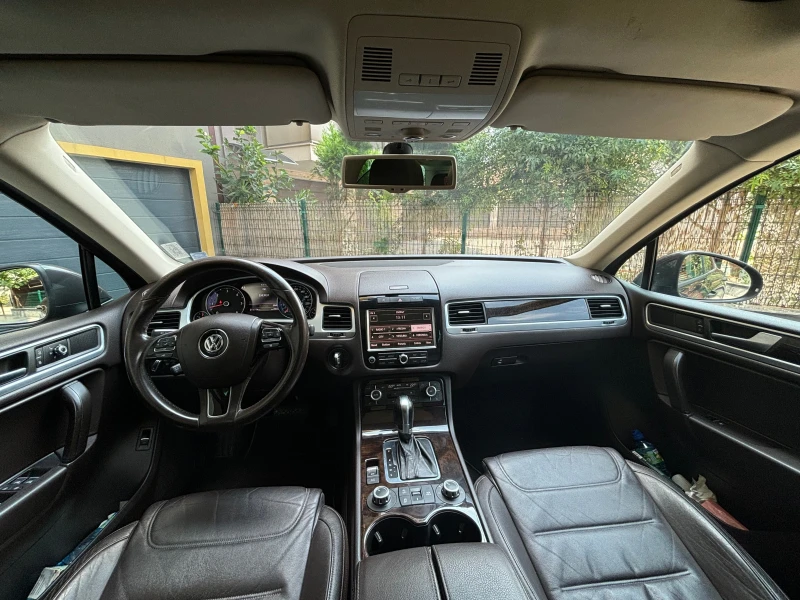 VW Touareg 3.0 TDI, снимка 11 - Автомобили и джипове - 47607681