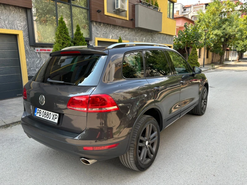 VW Touareg 3.0 TDI, снимка 5 - Автомобили и джипове - 47607681