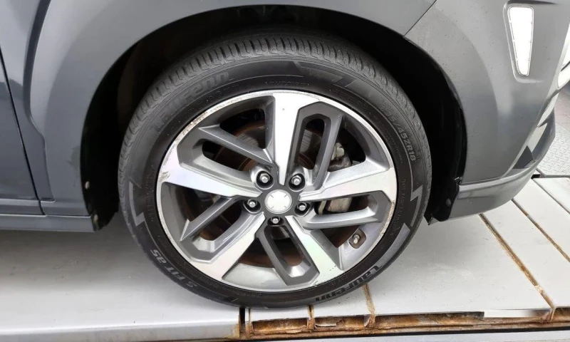 Hyundai Kona, снимка 5 - Автомобили и джипове - 51888194