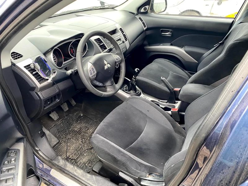 Mitsubishi Outlander 2.0 DI-D 4WD, снимка 12 - Автомобили и джипове - 34285154