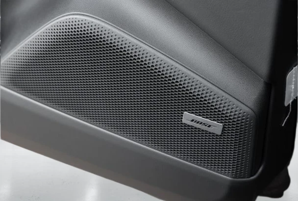 Porsche Macan 4 = Porsche Electric Sport Sound = Гаранция - изображение 7