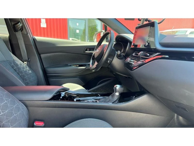 Toyota C-HR 1.8H Club - изображение 9