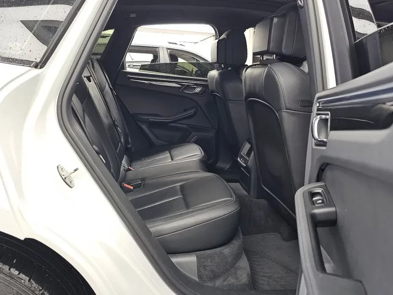 Porsche Macan 2.0, снимка 12 - Автомобили и джипове - 55740528