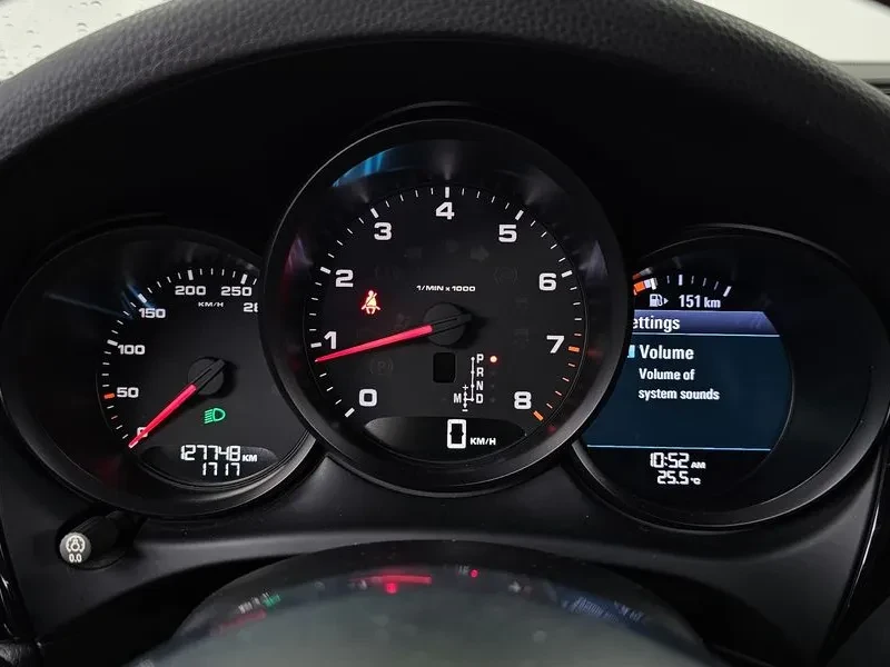Porsche Macan 2.0, снимка 8 - Автомобили и джипове - 55740528