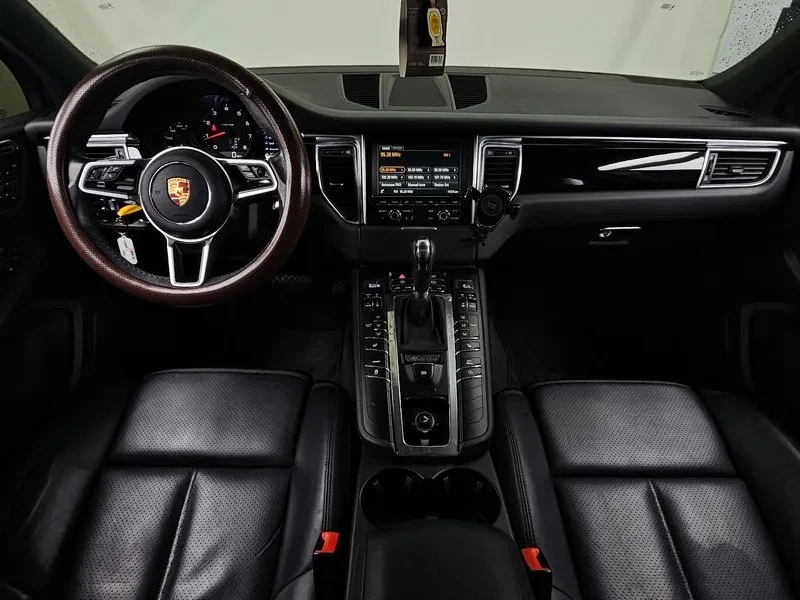Porsche Macan 2.0, снимка 7 - Автомобили и джипове - 55740528