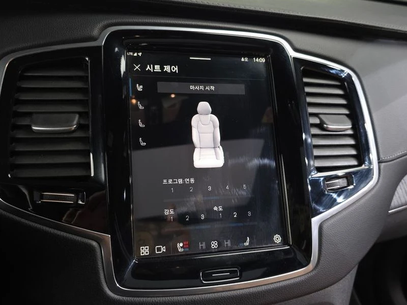 Volvo Xc90 2.0 339 hp Automatic, снимка 16 - Автомобили и джипове - 55813312