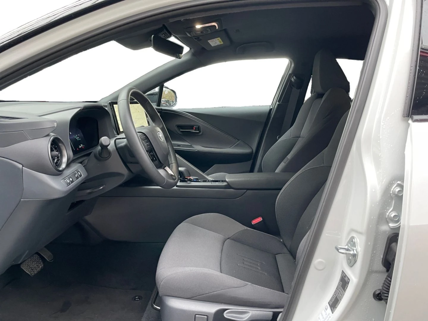Toyota C-HR 2.0 HEV TEAM D FULL TOP - изображение 7