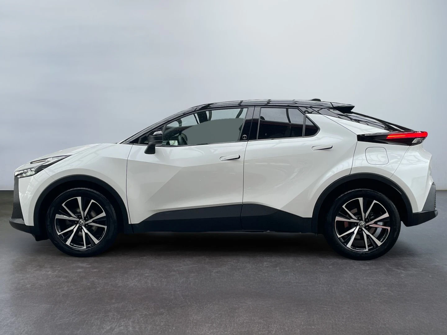 Toyota C-HR 2.0 HEV TEAM D FULL TOP - изображение 2