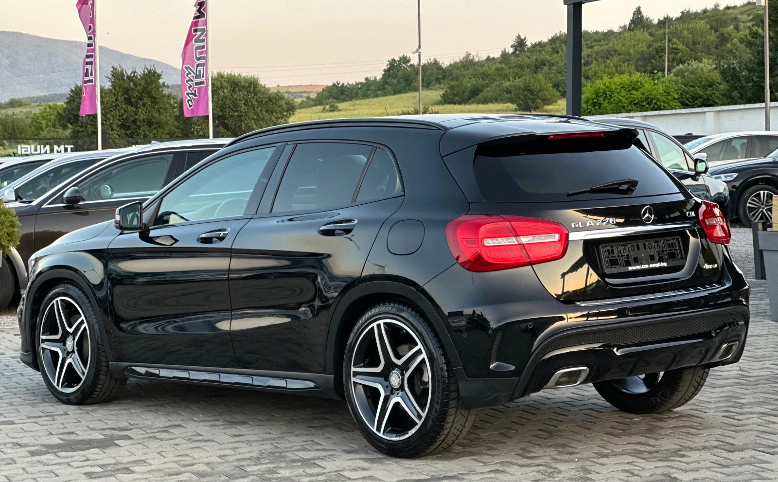 Mercedes-Benz GLA 220 AMG PAKET* LED* NAVI* 4MATIK* FULL* TOP*  - изображение 4