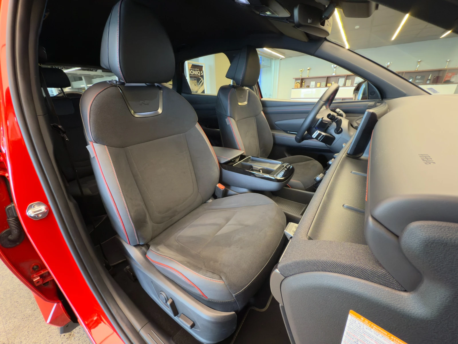 Hyundai Tucson EXCLUSIVE N Line AWD - изображение 8