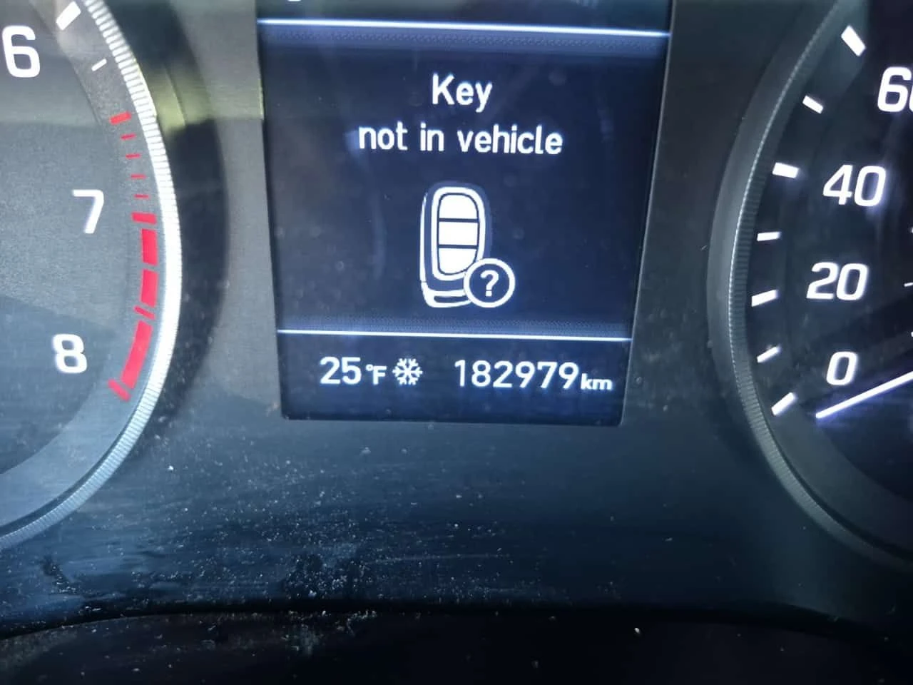 Hyundai Tucson LUXURY/CARFAX/Панорама/Кожа/Подгрев, снимка 11 - Автомобили и джипове - 54113325