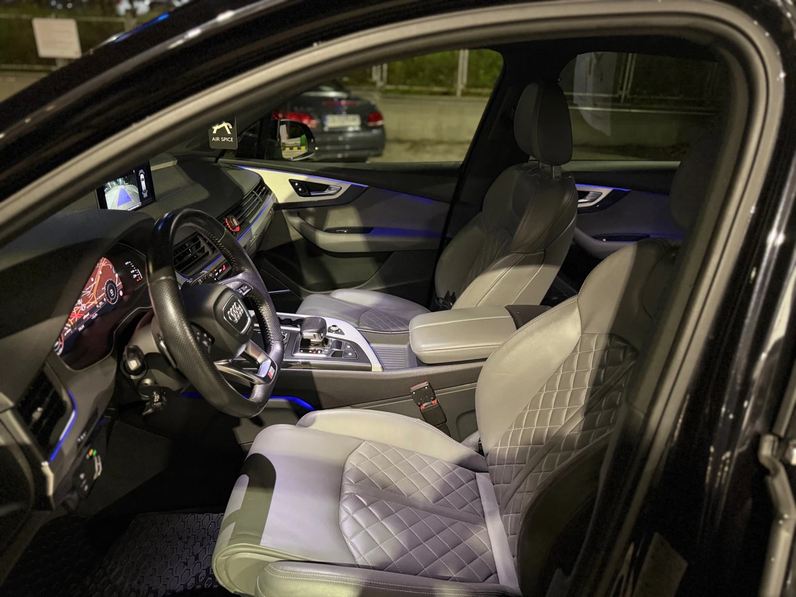 Audi Q7 3.0 TDI TECHNIK SLINE + + + , снимка 11 - Автомобили и джипове - 55081807