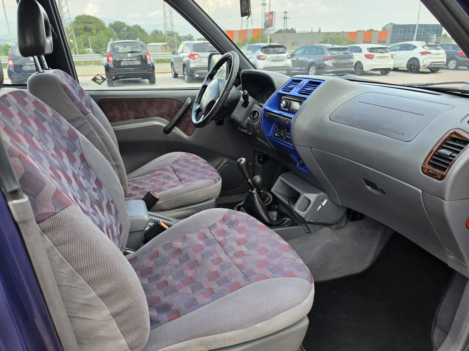 Nissan Terrano 2.7, снимка 10 - Автомобили и джипове - 55900646