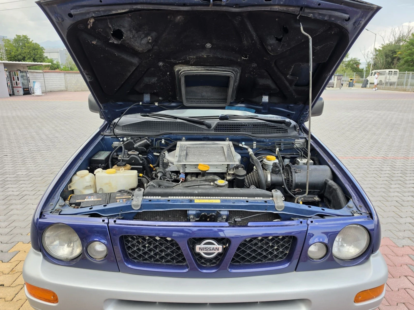 Nissan Terrano 2.7, снимка 14 - Автомобили и джипове - 55900646