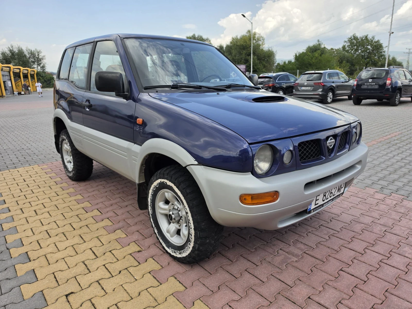 Nissan Terrano 2.7, снимка 7 - Автомобили и джипове - 55900646
