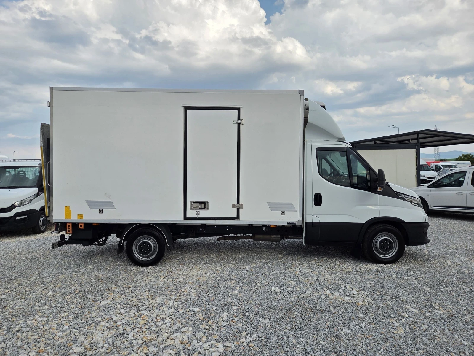 Iveco Daily 35s16, Хладилен, Падащ борд, Навигация, Автомат, Л - изображение 6